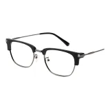 Черный цвет рамки, край оружия