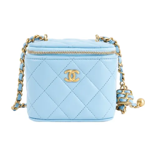 CHANEL Сумки через плечо Женские