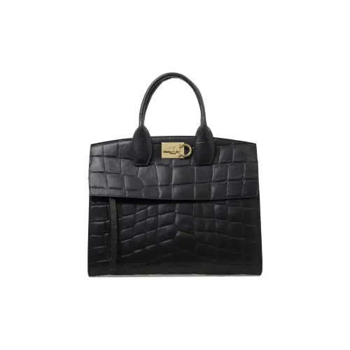 Ferragamo Крокодиловый узор Кожа Сумка через плечо Сумка Женская Черная