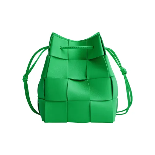 Bottega Veneta CASSETTE подушка сумка Овчина Ведрообразные сумки Сумки через плечо Сумка через плечо Женская Попугай зеленый