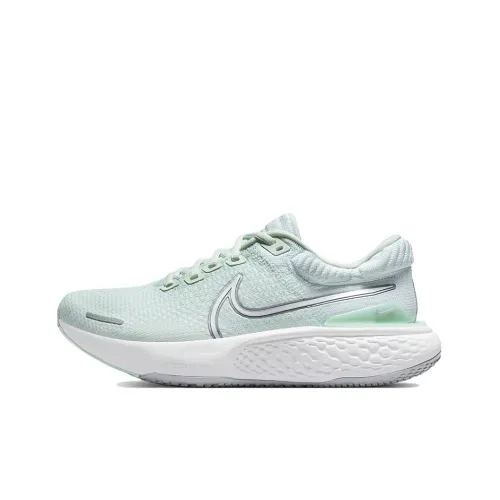 Nike Invincible Run 2 Беговые кроссовки Низкий Топ Женские