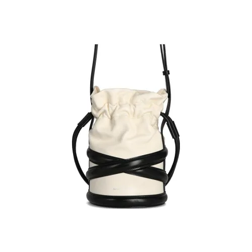Alexander McQueen Сумки через плечо Женские
