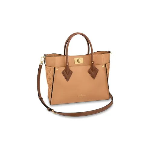 LOUIS VUITTON On My Side Сумка через плечо из коровьей кожи средний размер женская цвет хаки