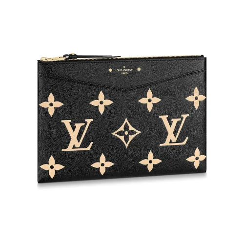 LOUIS VUITTON Клатч из крупнозернистой текстури коровьей кожи женский черный