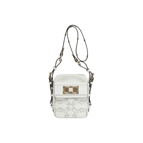 Ferragamo Gancini Hammered Текстура Телячья кожа Camera Сумка Сумки через плечо Сумка на плечо Женская Белая