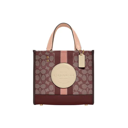 COACH Dempsey Клатчи Женские