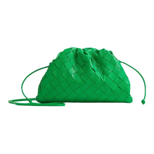 Bottega Veneta POUCH Облачная сумка Sheepskin Crossbody Clutch Mini Женская Попугай Зеленый