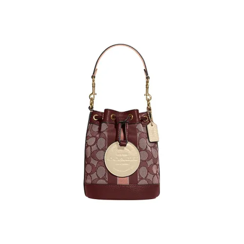 COACH Dempsey Клатчи Женские