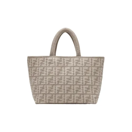 FENDI Сумки Женские