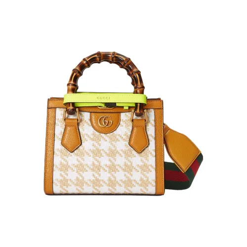 GUCCI Diana Сумки Женские