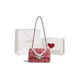 2213 Шерстяной Красный