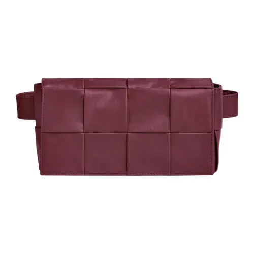 Bottega Veneta Cassette Belt Корова Кожа Коробка Сумка Camera Сумка Сумка через плечо Бананка Мини Мужская Бордовая