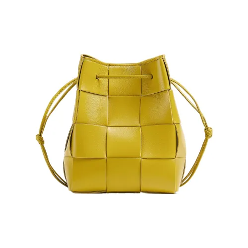 Bottega Veneta Cassette Sheepskin Pillow Bag Bucket Bag Crossbody Bag Shoulder Bag Small Women's Pastel Pink Yellow Bottega Veneta Cassette Овчина Сумка-подушка Ведрообразная сумка Сумка через плечо Маленькая женская пастельно-розовая и желтая