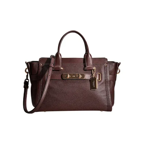 COACH Swagger Клатчи Женские