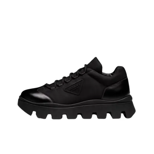 PRADA Низкий топ Спортивная повседневная обувь Мужской Черный