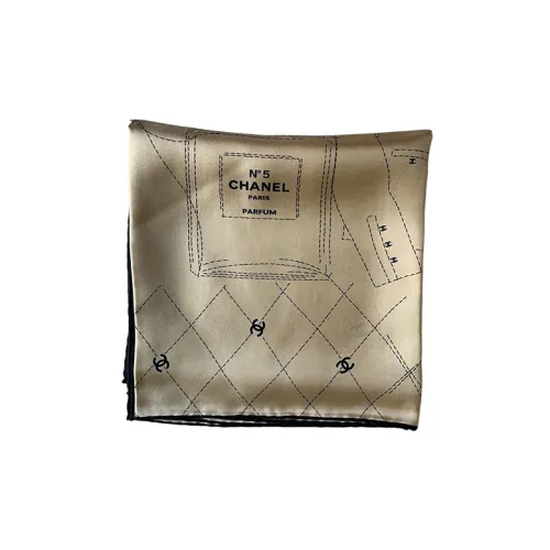 CHANEL Шелковые шарфы Золотой Женские