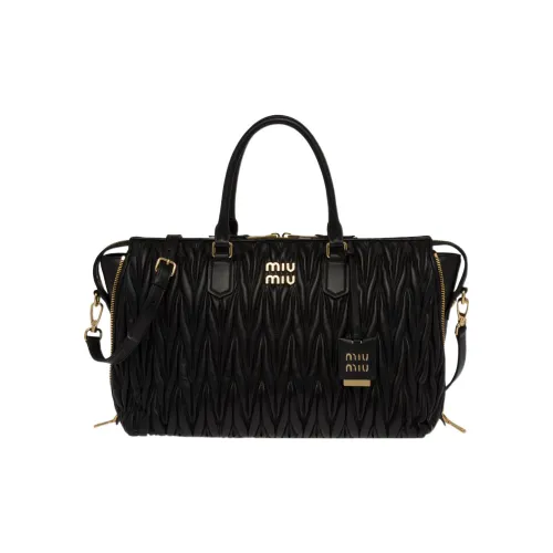 MIU MIU Matelassé Овечья кожа с кожаной наппой Сумка через плечо Сумка Женская Черная