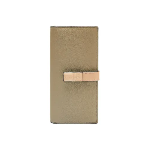 LOEWE Женские кошельки