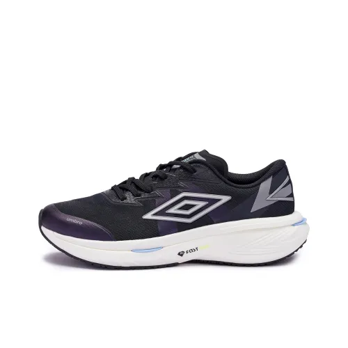 Umbro Беговые кроссовки Low Топ Черный/Umbro Белый Мужской