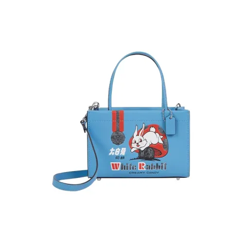 COACH Cashin Клатчи Женские