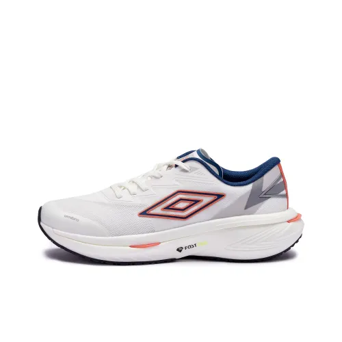 Umbro Беговые кроссовки Low Топ INNO Белый/Вороний Мужской