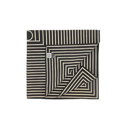 TOTEME Шелковые шарфы Черный Женские