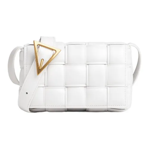 Bottega Veneta Cassette Овчина Сумка-подушка Сумка тофу Сумка через плечо Маленькая Женская Белая