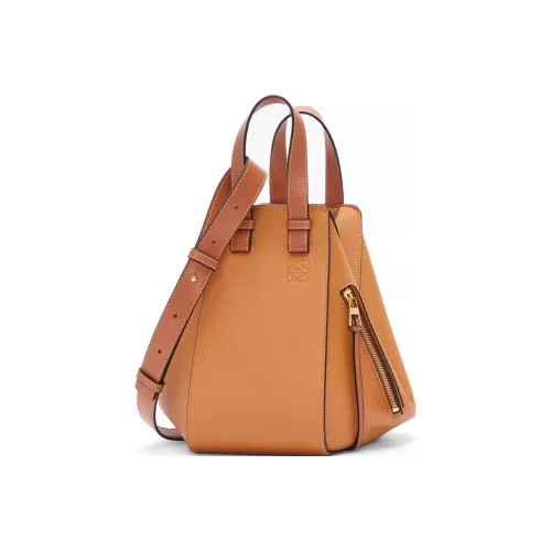 LOEWE Hammock Мягкая сумка из коровьей крупнозернистой кожи ведрообразной через плечо маленькая женская карамельная