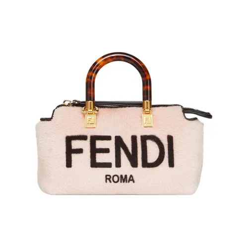 FENDI Сумки Женские