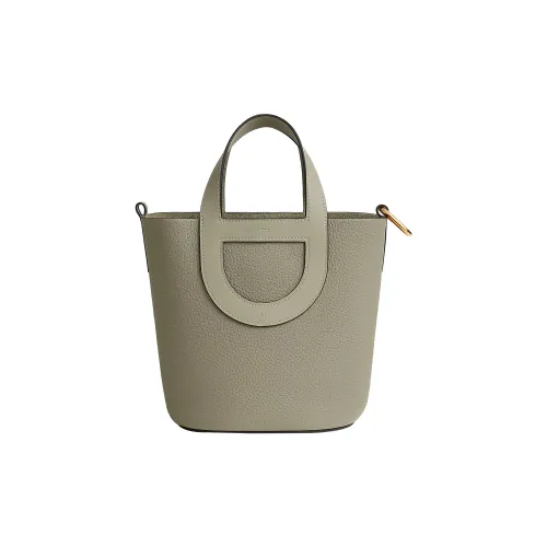 HERMES In The Loop Taurillon Clemence Bullhide с Swift кожа ведрообразная сумка женская шалфейно-зеленая