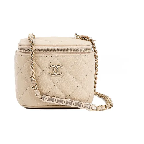 CHANEL Сумки через плечо Женские