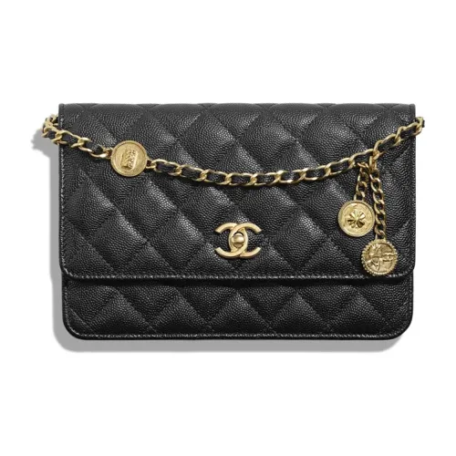 CHANEL Женские кошельки