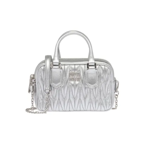 MIU MIU Мателасе Мягкая Овечья Кожа Сумка через плечо Сумка Мини Женская Серебряная