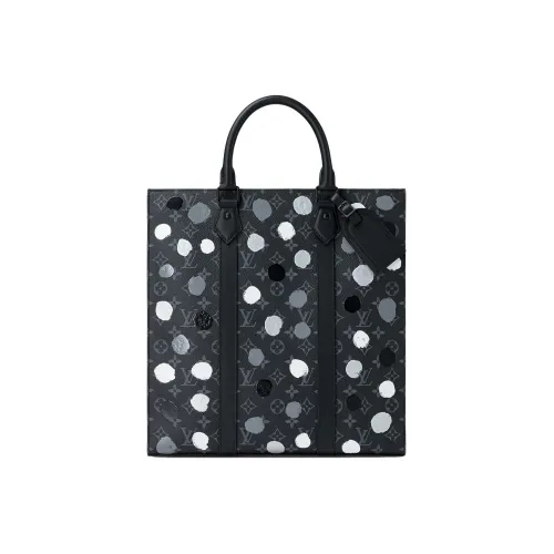 LOUIS VUITTON Sac Plat Клатчи Мужской