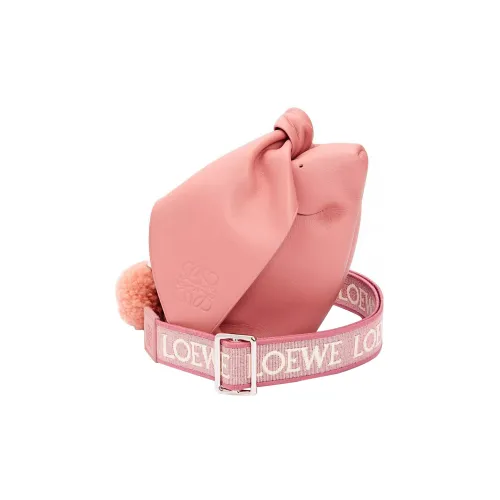 LOEWE Сумки через плечо Женские