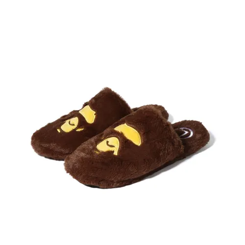 A BATHING APE Домашние тапочки Мужской Коричневый