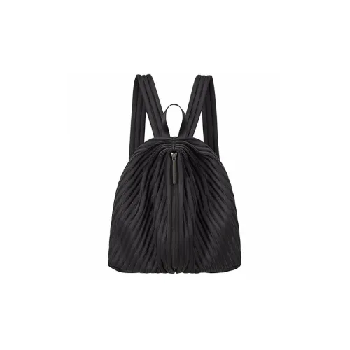 ISSEY MIYAKE Рюкзаки Женские