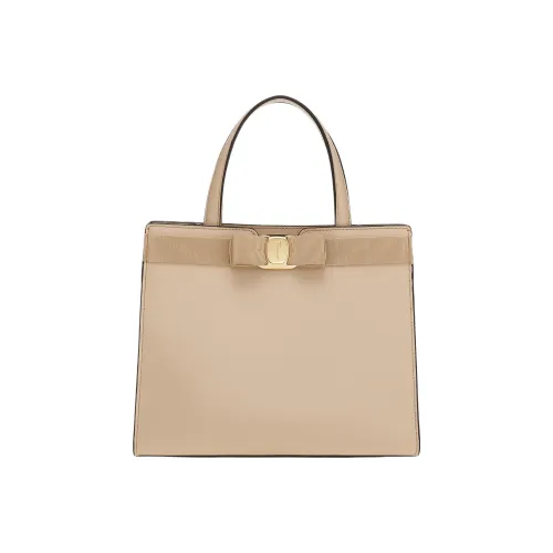 FERRAGAMO Vara Сумка через плечо из коровьей кожи средний размер женская светлый цвет