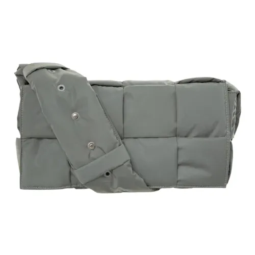 Bottega Veneta Padded Tech Cassette Полиамид Pillow Bag Сумка через плечо Средняя Унисекс Серебристо-серый
