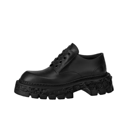 LOUIS VUITTON Повседневная обувь Мужская Черная