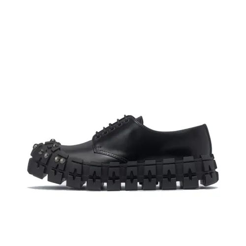 PRADA Мужские повседневные туфли с низким верхом для мужчин