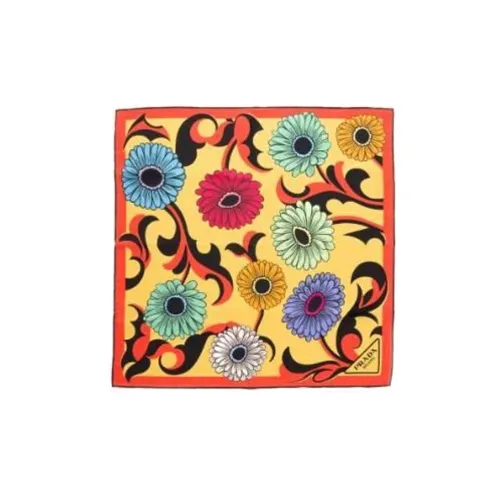 PRADA Шелковые шарфы Желтого цвета Женские