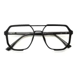 Яркий черный