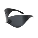 Чёрная оправа с серыми линзами.