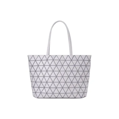 ISSEY MIYAKE Твердые Сумки через плечо Женские