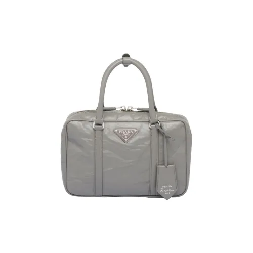 PRADA Soft Sheep Leather Crossbody Bag Shoulder Bag Women's Gray PRADA Мягкая сумка из овечьей кожи через плечо плечевая сумка женская серая