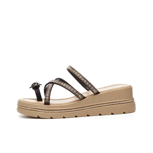 DAPHNE Шлепанцы Женские