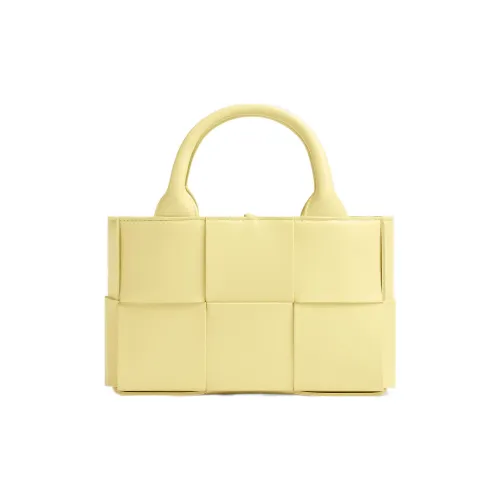Bottega Veneta Arco Sheepskin Tote Bag Shopping Bag Crossbody Bag Extra Mini Women's Yellow Bottega Veneta Arco Овчина Сумка-тоут Сумка для покупок Сумка через плечо Экстра мини Женская Желтая