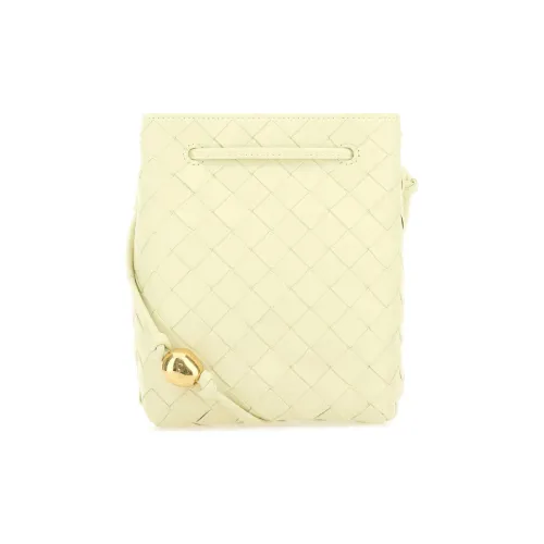 Bottega Veneta Sheepskin Сумки-ведра Сумки через плечо Сумка на плечо Маленькая Женская Светло-желтая
