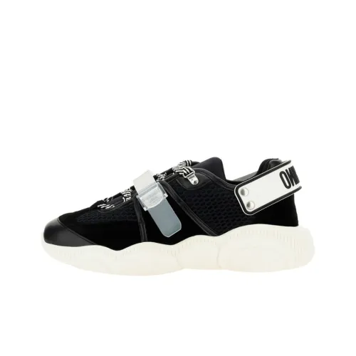 MOSCHINO Низкий топ Спортивная повседневная обувь Мужской Черный